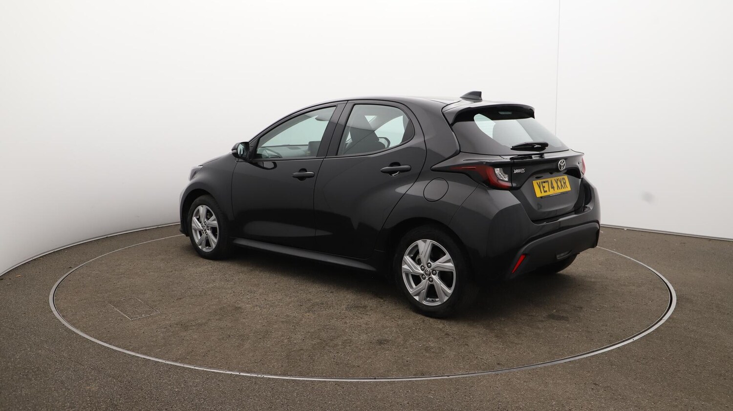 Used Toyota Yaris 2024 for sale - 75838770: Photo 64