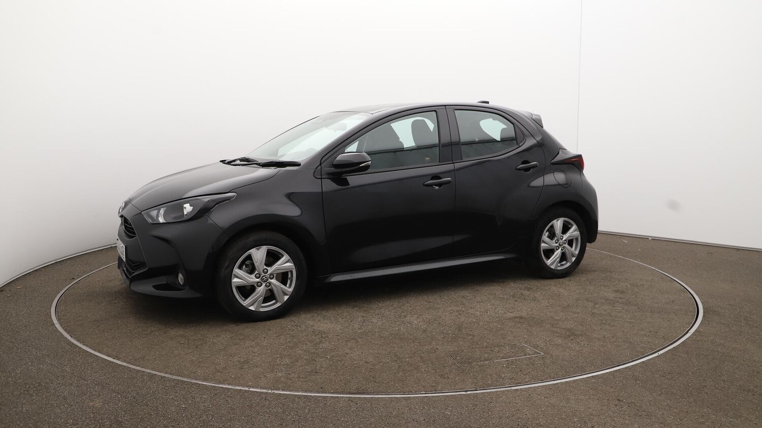 Used Toyota Yaris 2024 for sale - 75838770: Photo 68