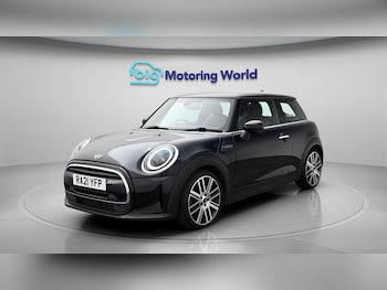 Used MINI Hatch 2021 for sale - 79331030: Photo