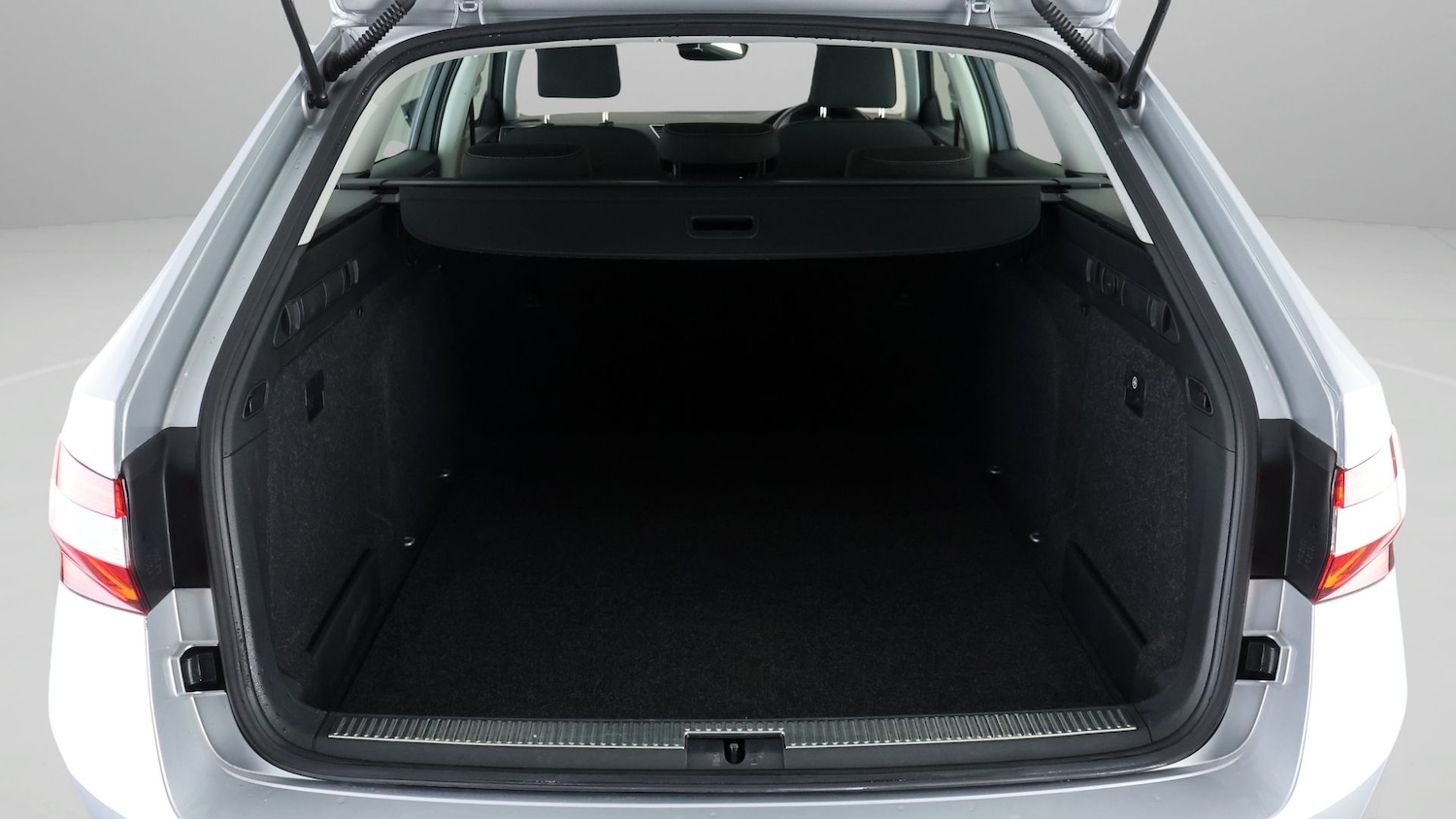 Used Skoda Superb 2022 for sale - 77662008: Photo 16