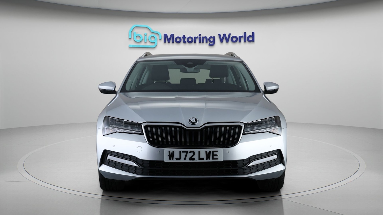 Used Skoda Superb 2022 for sale - 77662008: Photo 2