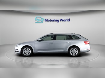 Used Skoda Superb 2022 for sale - 77662008: Photo