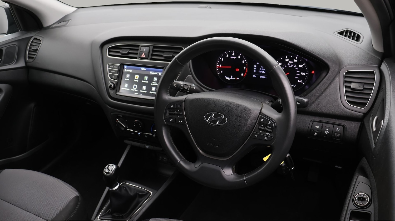 Used Hyundai i20 2018 for sale - 77528775: Photo 9