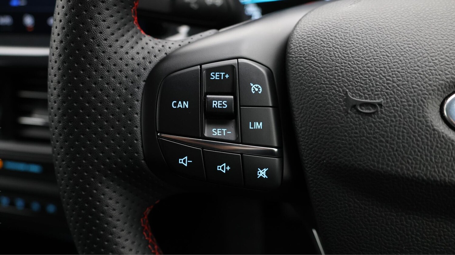 Used Ford Focus 2023 for sale - 76728509: Photo 24