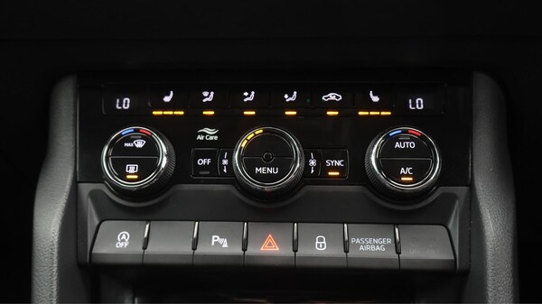 Used Skoda Karoq 2022 for sale - 76326871: Photo 13