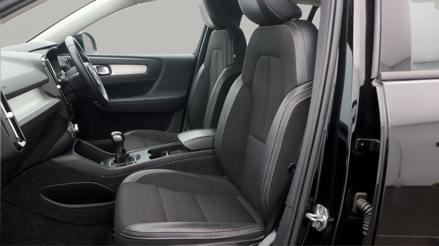 Used Volvo XC40 2020 for sale - 77276845: Photo 14