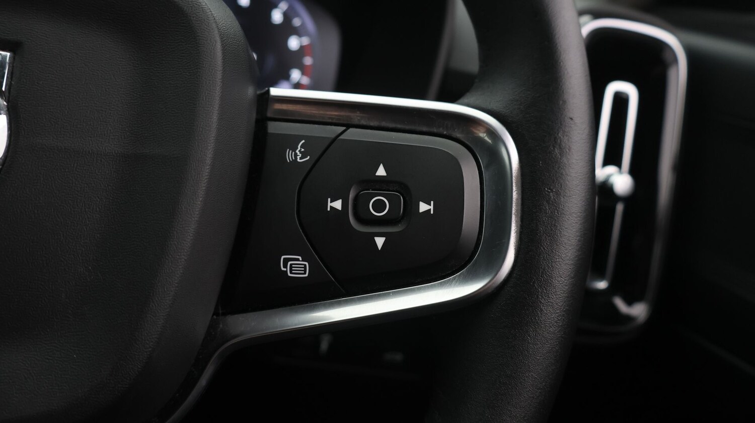 Used Volvo XC40 2020 for sale - 77276845: Photo 23