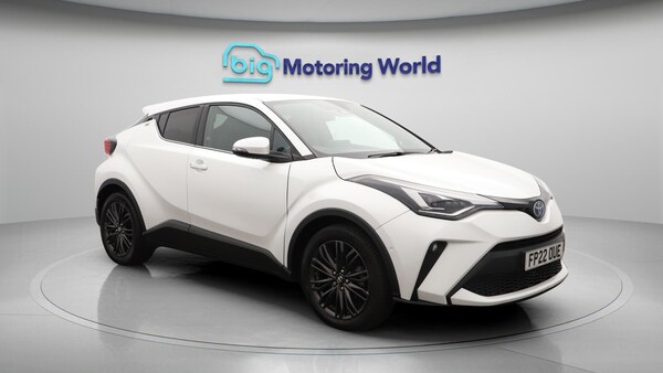 Used Toyota C-HR 2022 for sale - 75696209: Photo 2