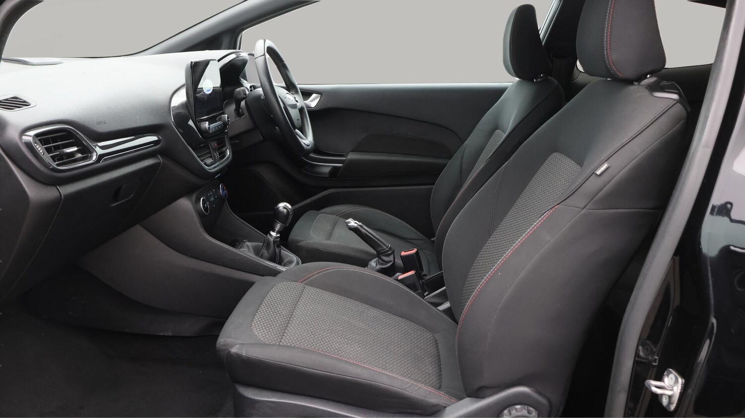 Used Ford Fiesta 2018 for sale - 76633268: Photo 15