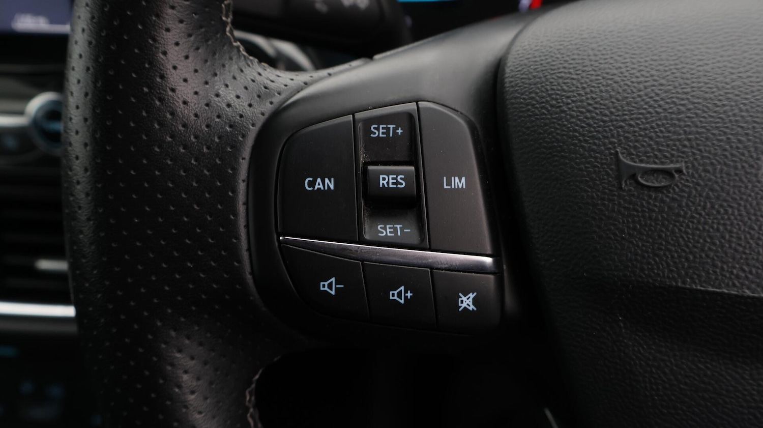 Used Ford Fiesta 2018 for sale - 76633268: Photo 24