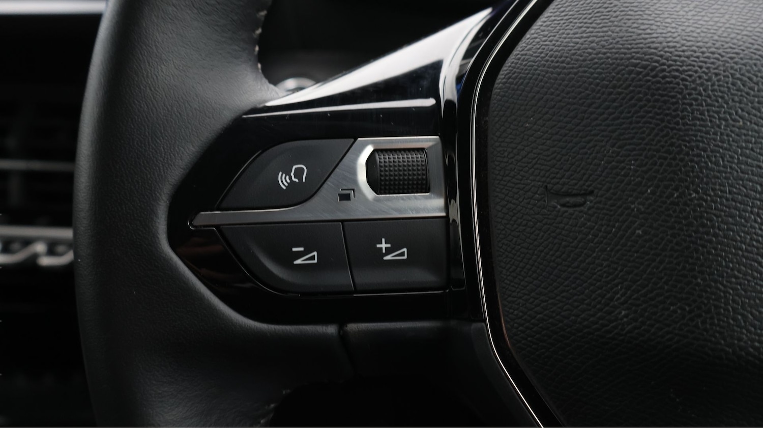 Used Peugeot 2008 2022 for sale - 77379393: Photo 23