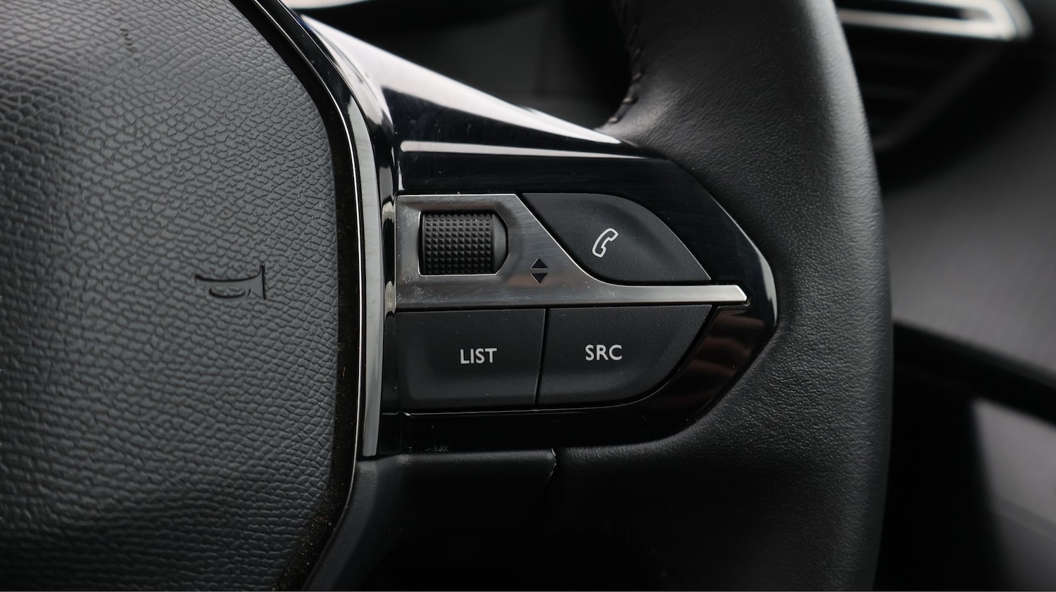 Used Peugeot 2008 2022 for sale - 77379393: Photo 24