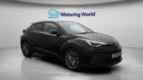 Used Toyota C-HR 2021 for sale - 75225199: Photo 2