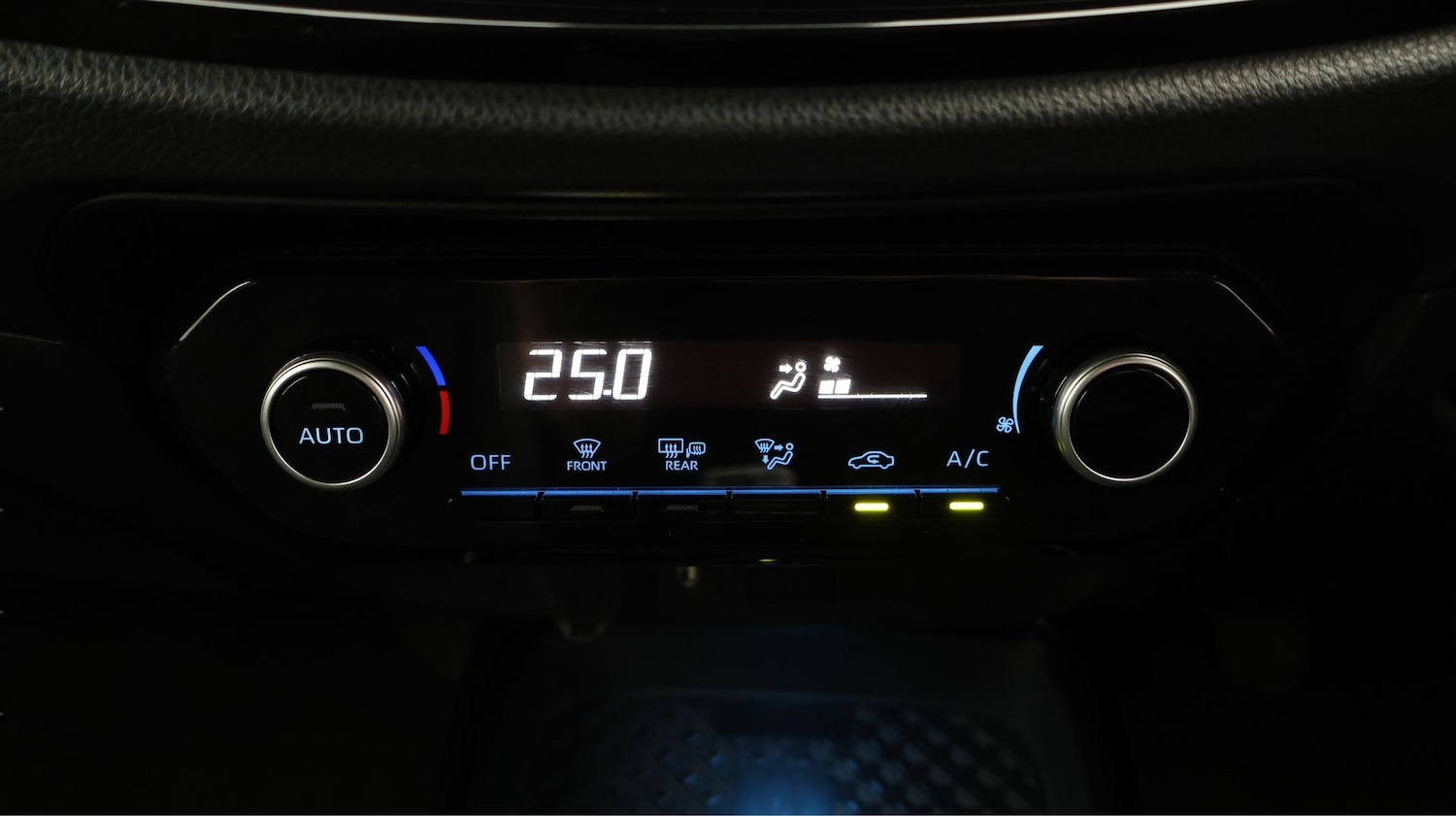 Used Toyota Aygo X 2023 for sale - 77677037: Photo 12