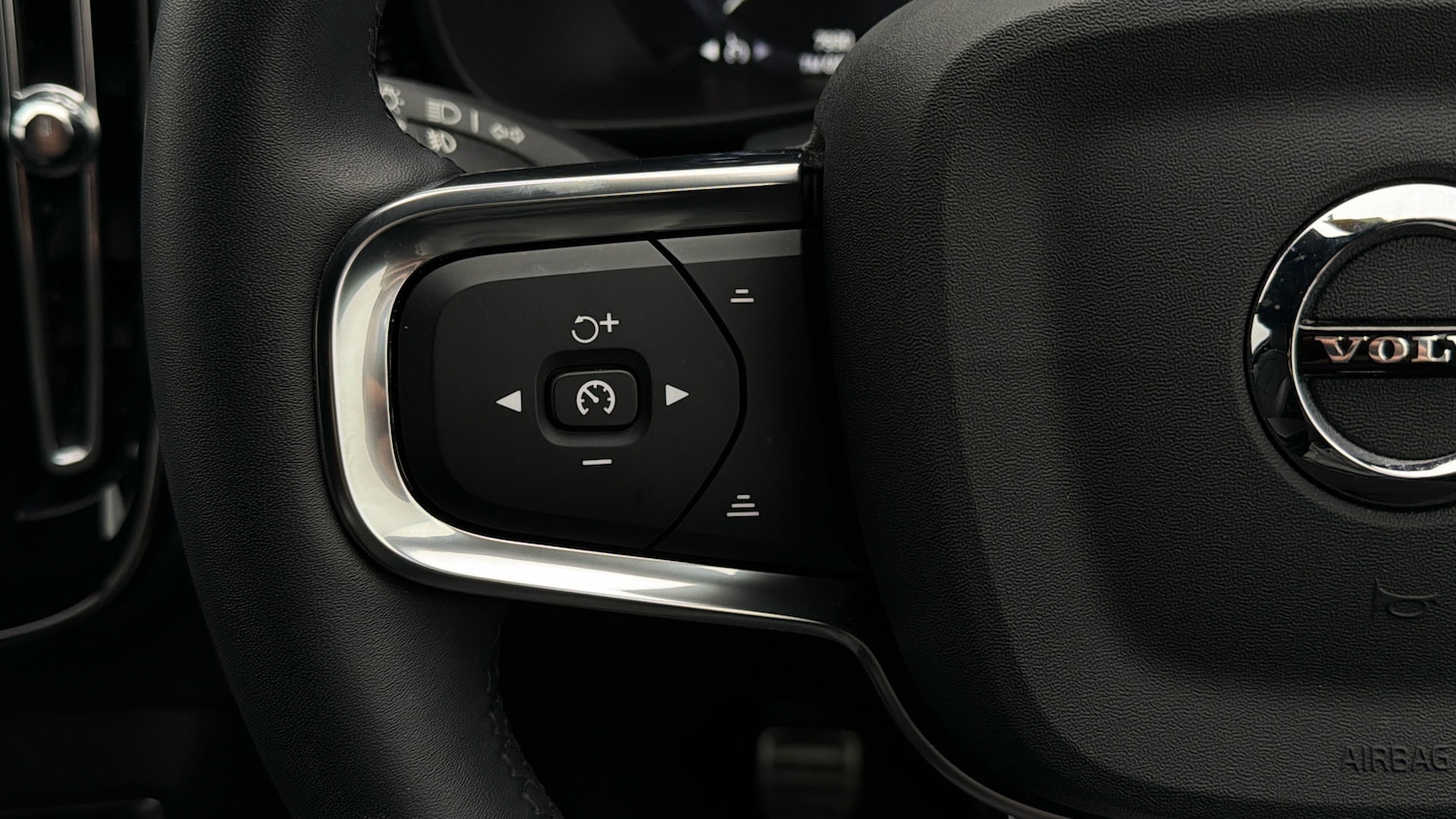 Used Volvo XC40 2022 for sale - 78027592: Photo 21