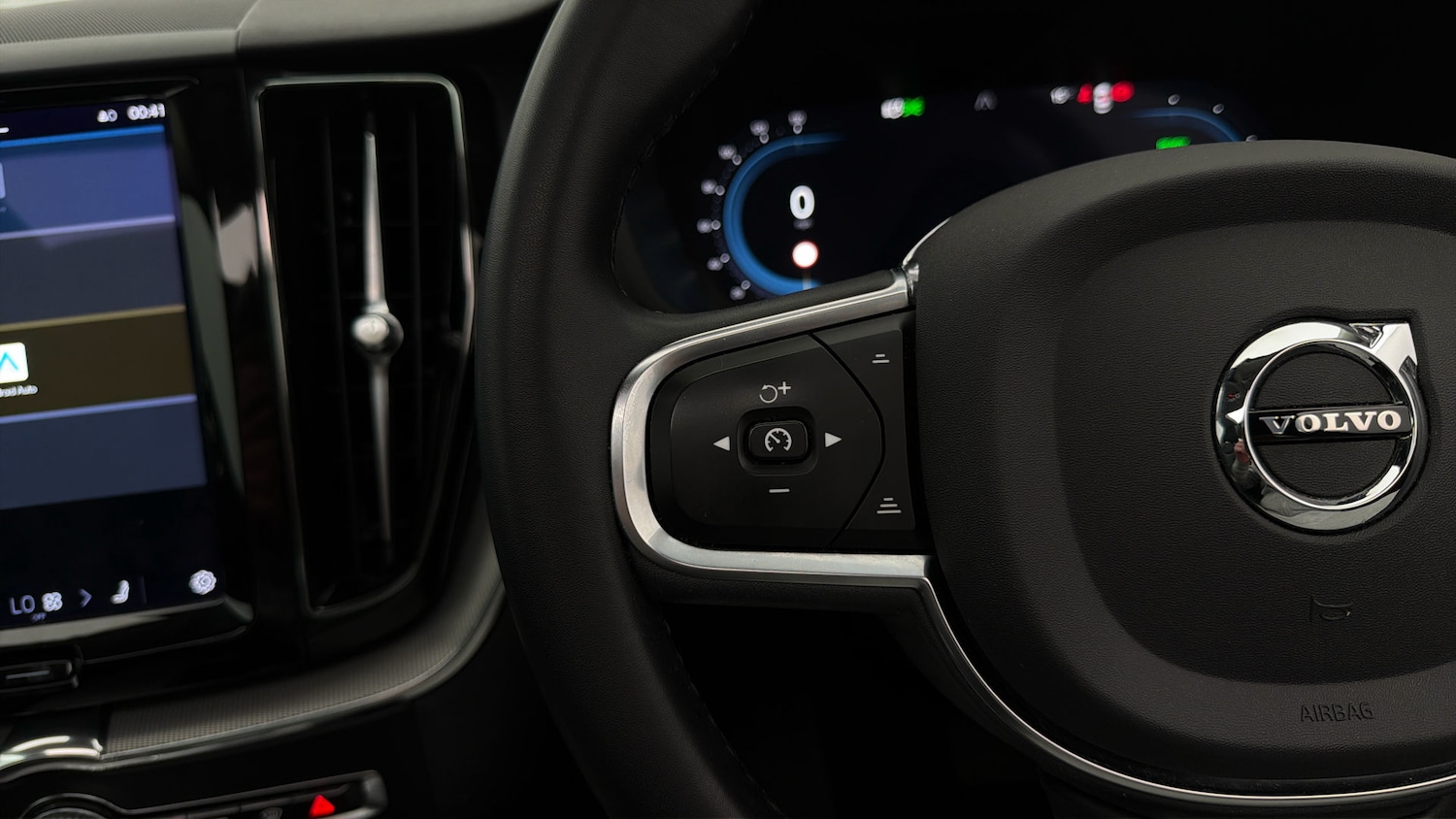 Used Volvo XC60 2023 for sale - 78039538: Photo 23