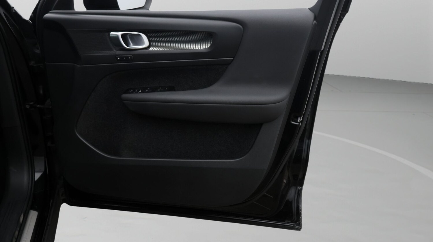 Used Volvo XC40 2021 for sale - 77840064: Photo 15