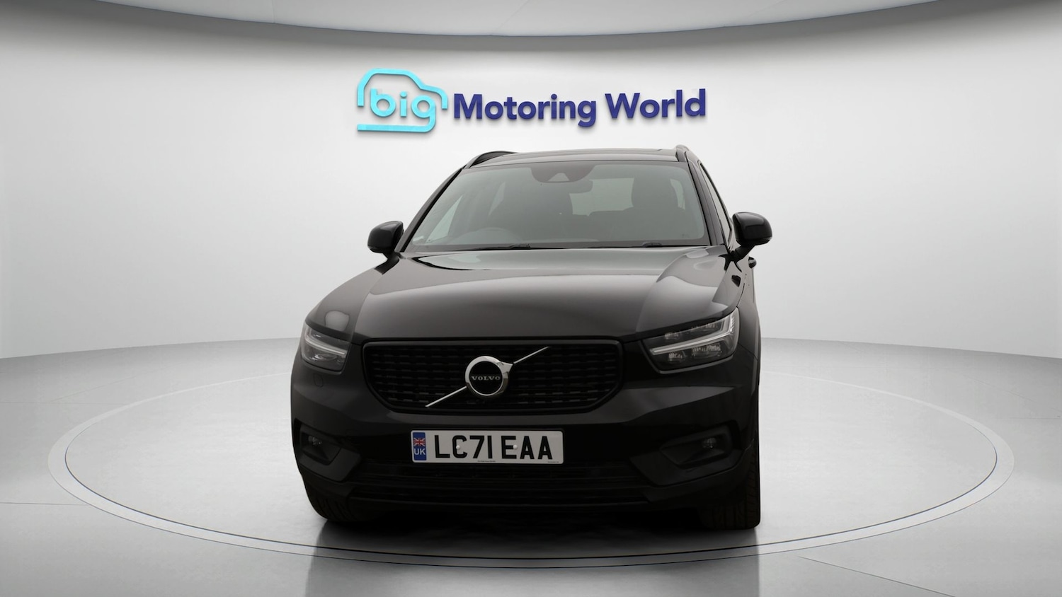 Used Volvo XC40 2021 for sale - 77840064: Photo 2