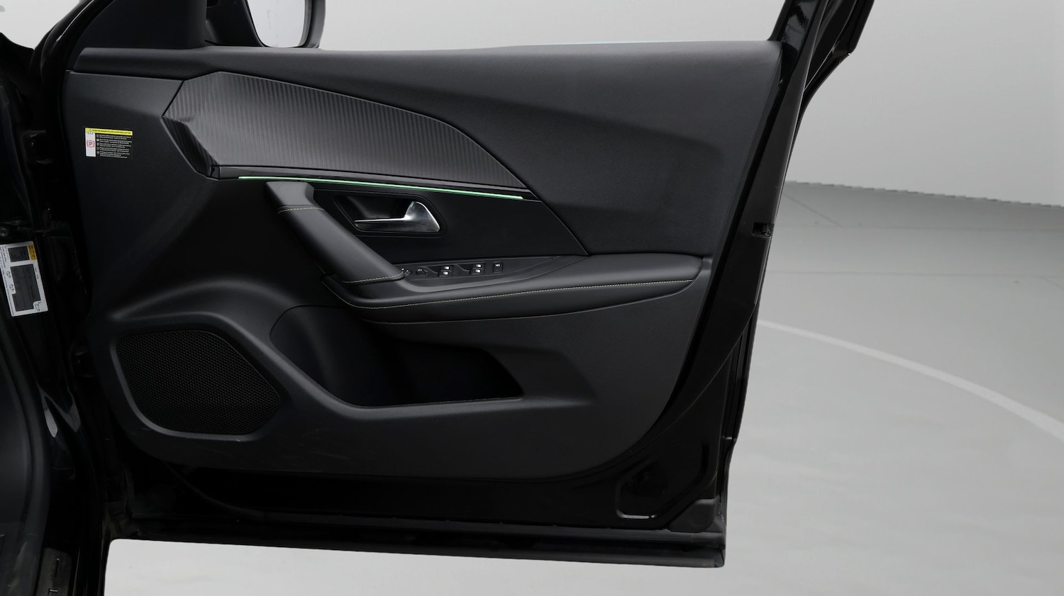 Used Peugeot 2008 2023 for sale - 77323959: Photo 15