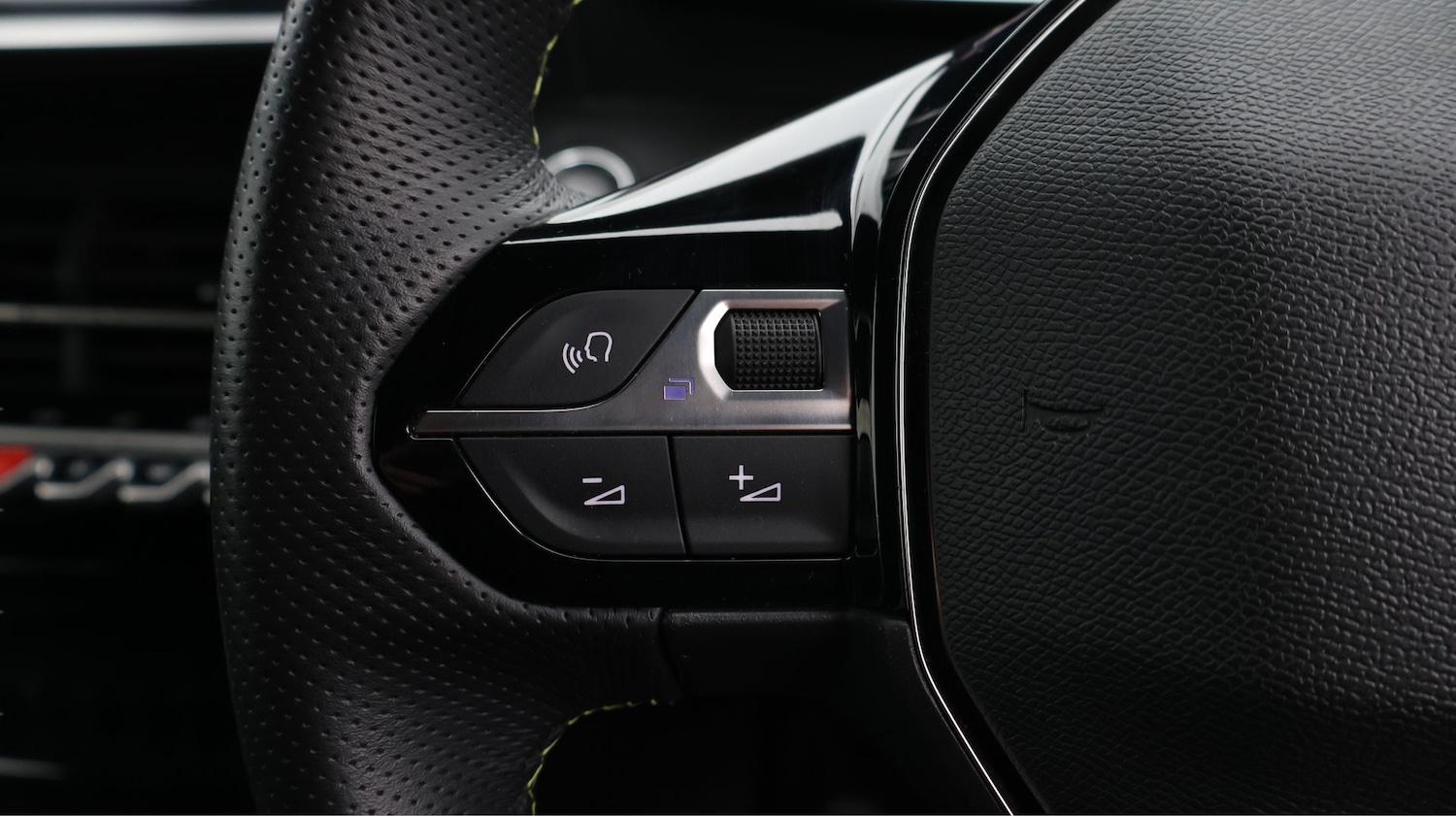 Used Peugeot 2008 2023 for sale - 77323959: Photo 26