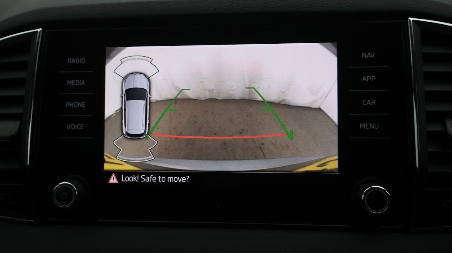 Used Skoda Karoq 2024 for sale - 78061548: Photo 25