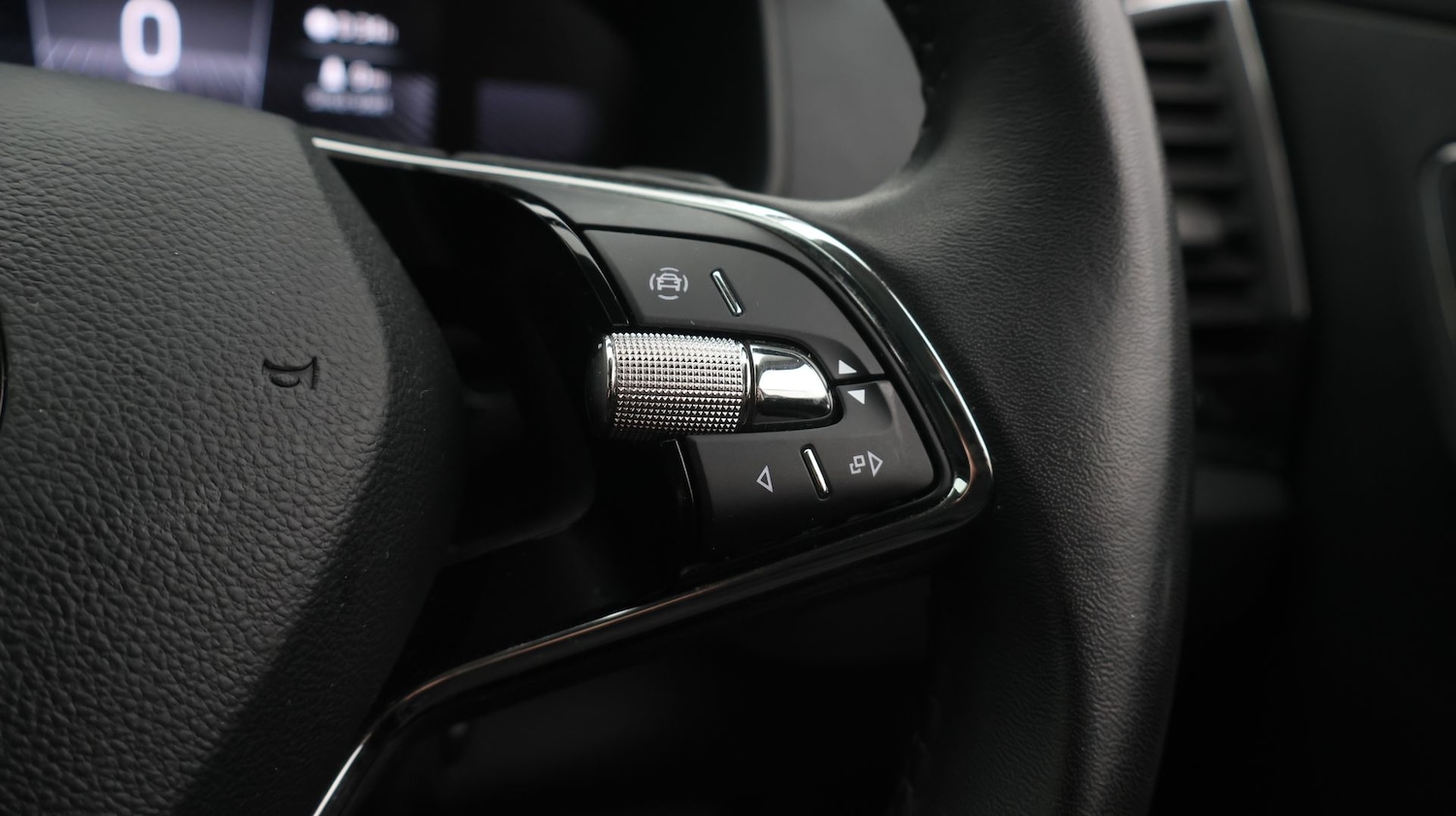 Used Skoda Karoq 2024 for sale - 78061548: Photo 26