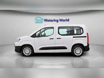Used Toyota PROACE CITY Verso 2025 for sale - 78421121: Photo