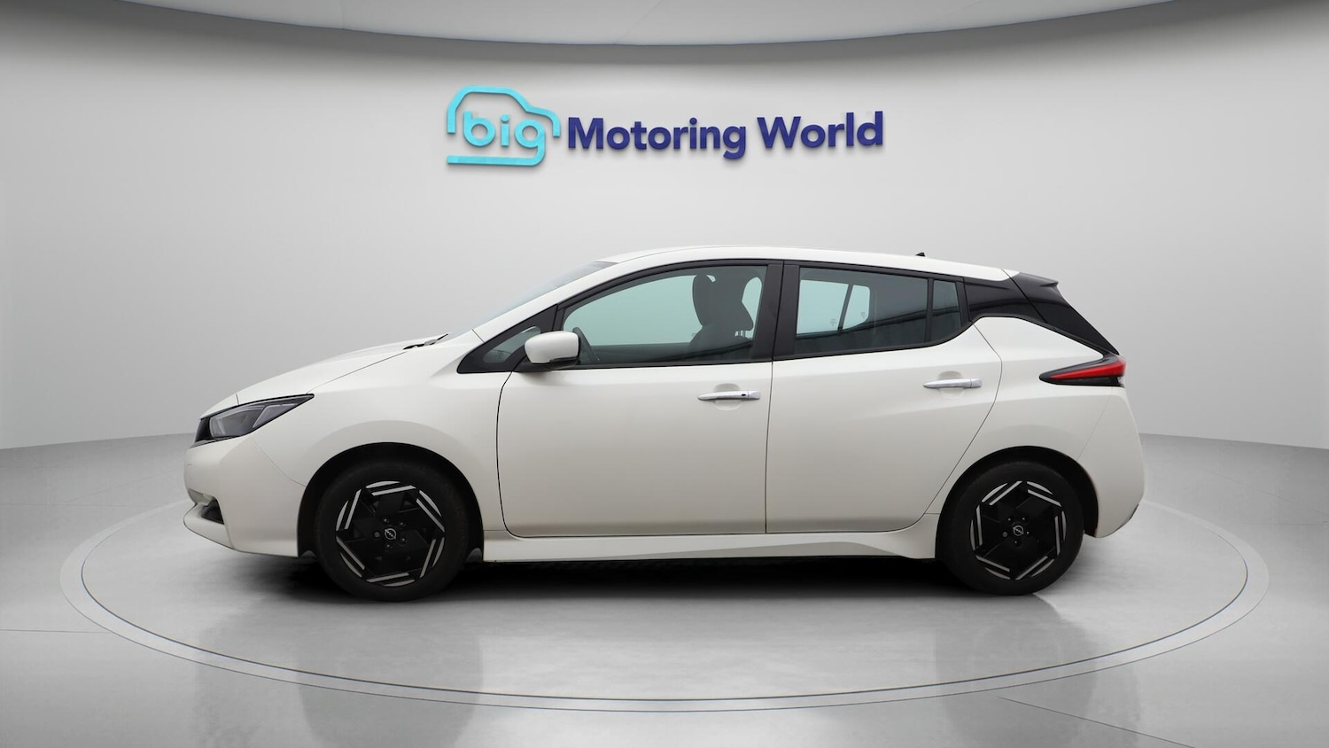 Used Nissan Leaf 2022 for sale - 76786799: Photo 5