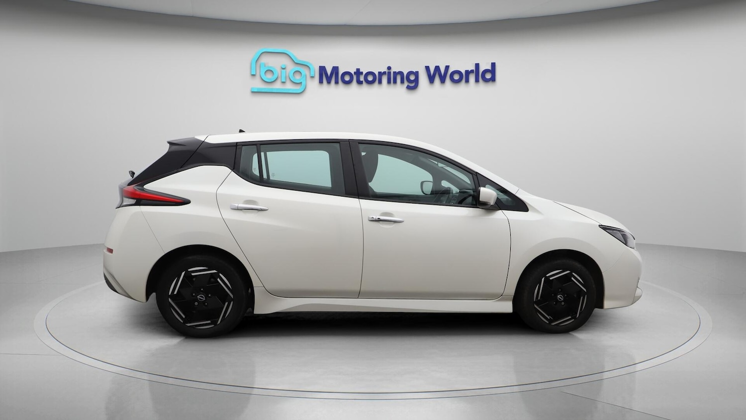 Used Nissan Leaf 2022 for sale - 76786799: Photo 9