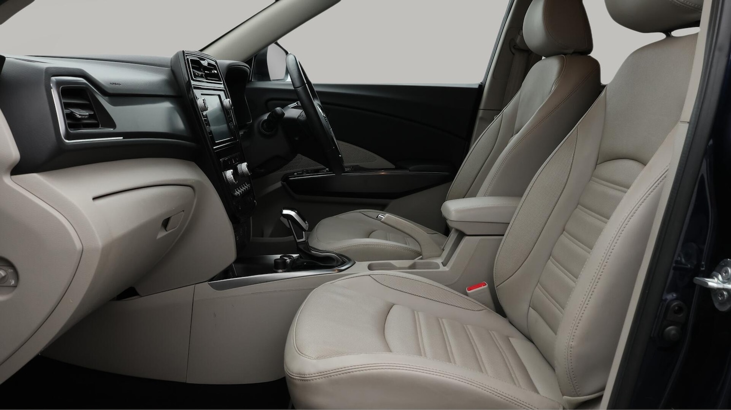 Used Ssangyong Tivoli 2022 for sale - 76456862: Photo 15