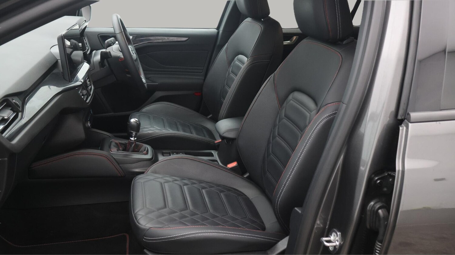 Used Ford Focus 2023 for sale - 76607306: Photo 15