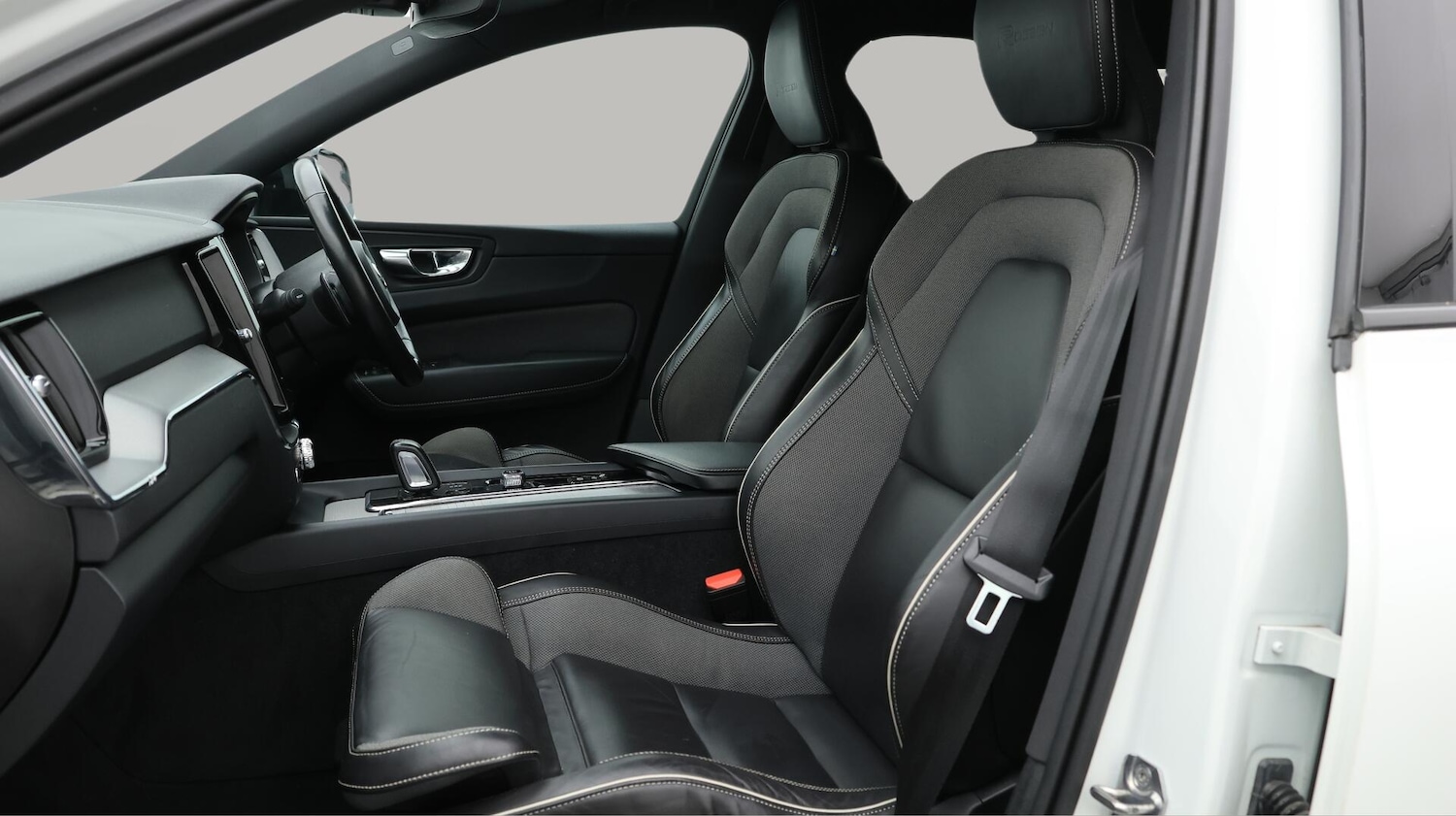 Used Volvo XC60 2020 for sale - 76085367: Photo 14