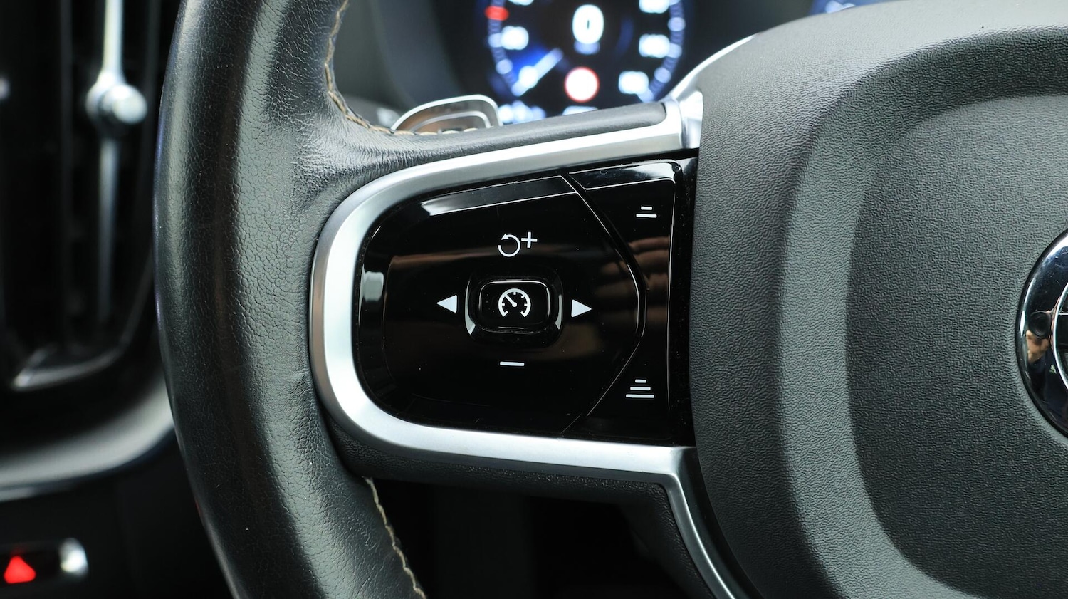 Used Volvo XC60 2020 for sale - 76085367: Photo 24