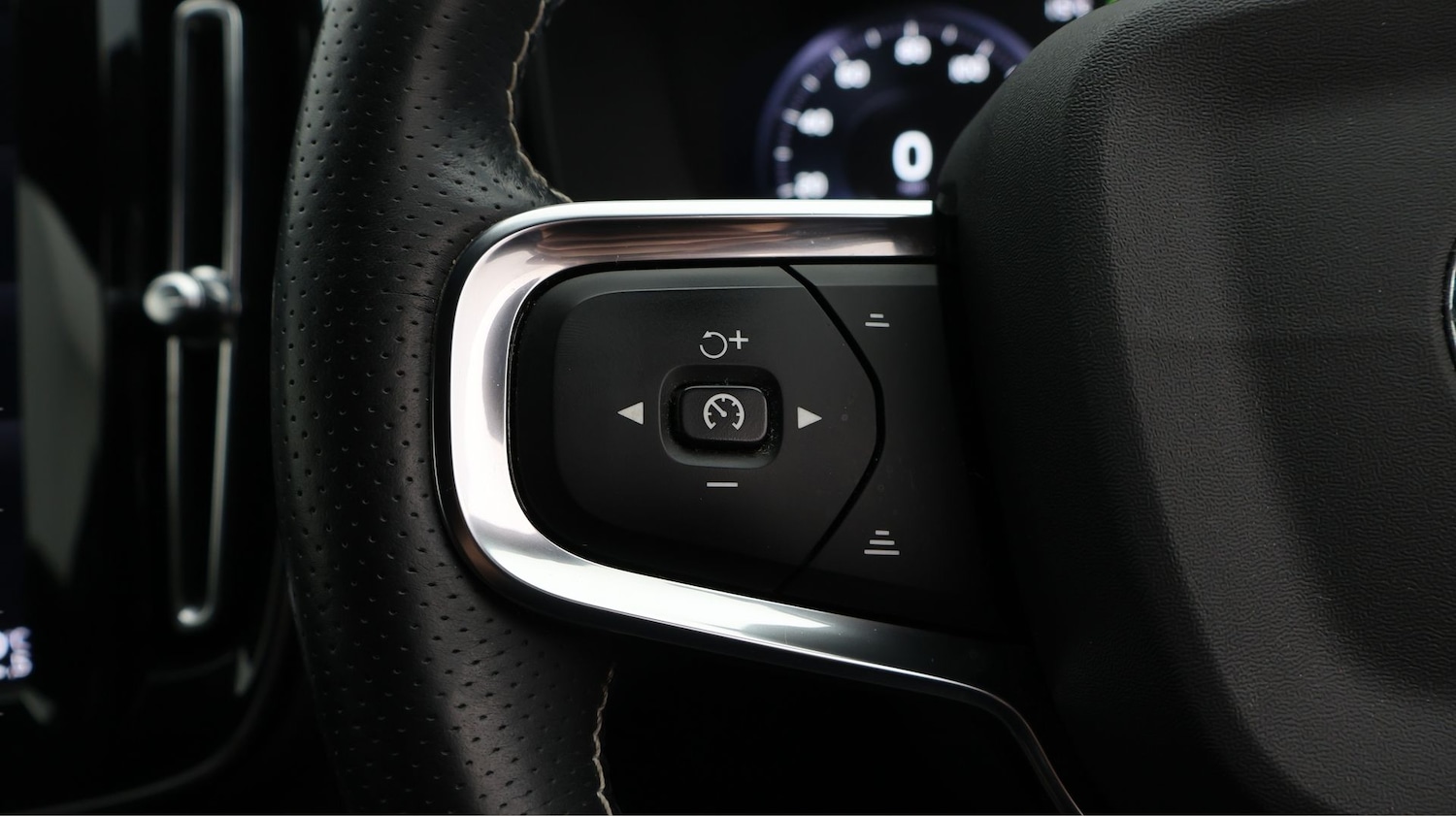 Used Volvo XC40 2020 for sale - 77258451: Photo 23