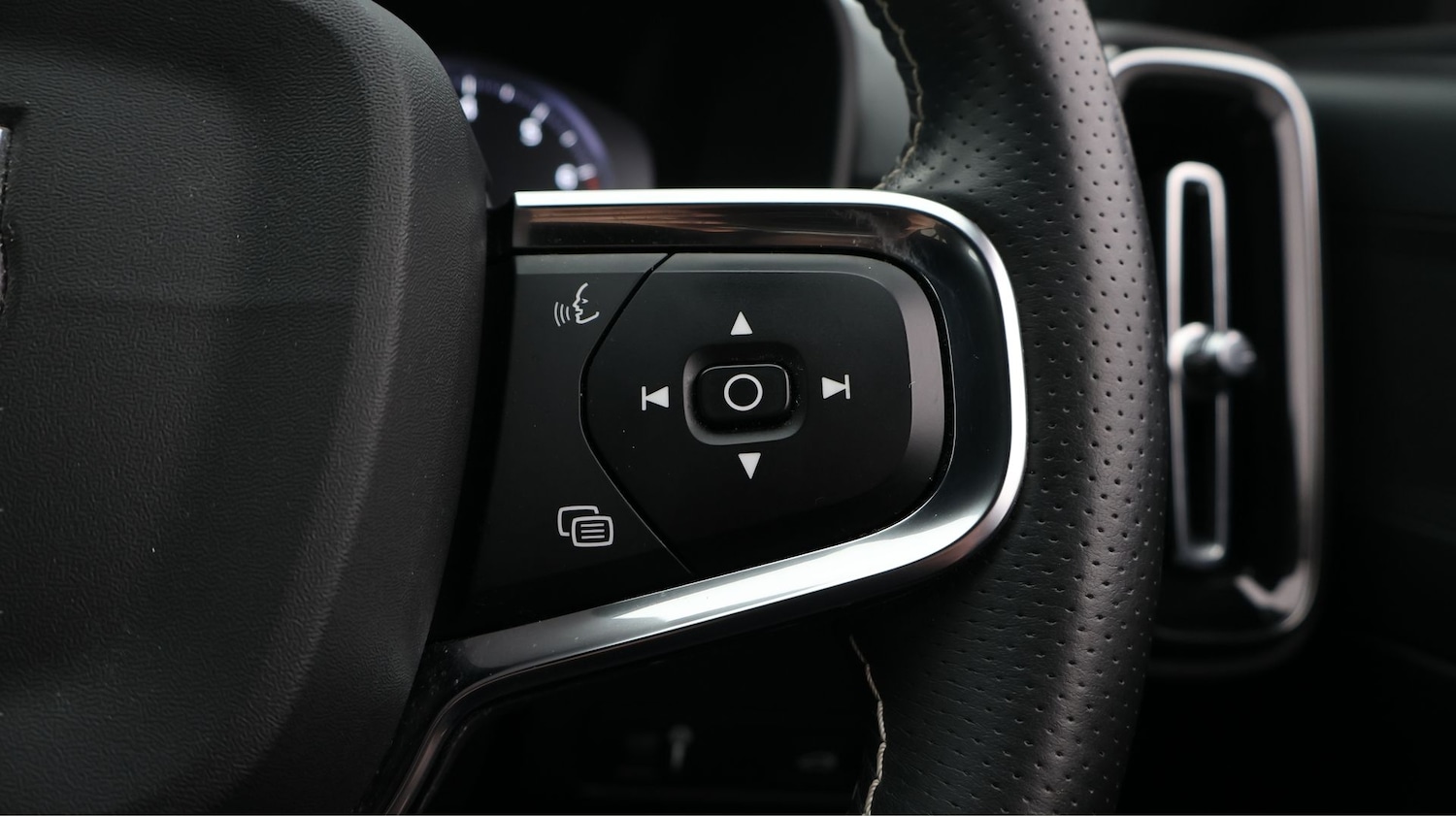 Used Volvo XC40 2020 for sale - 77258451: Photo 24