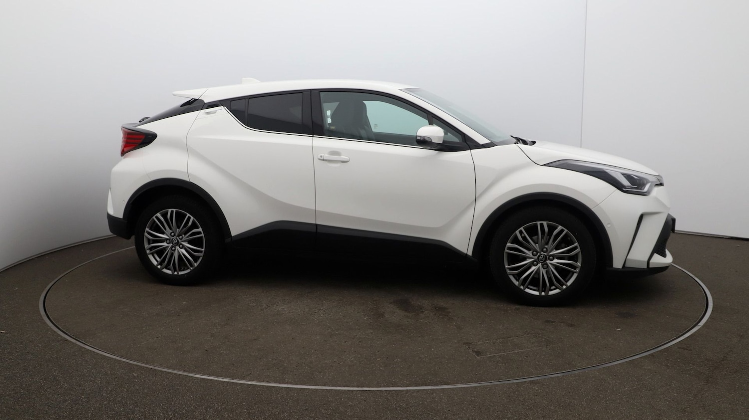 Used Toyota C-HR 2023 for sale - 76809638: Photo 41
