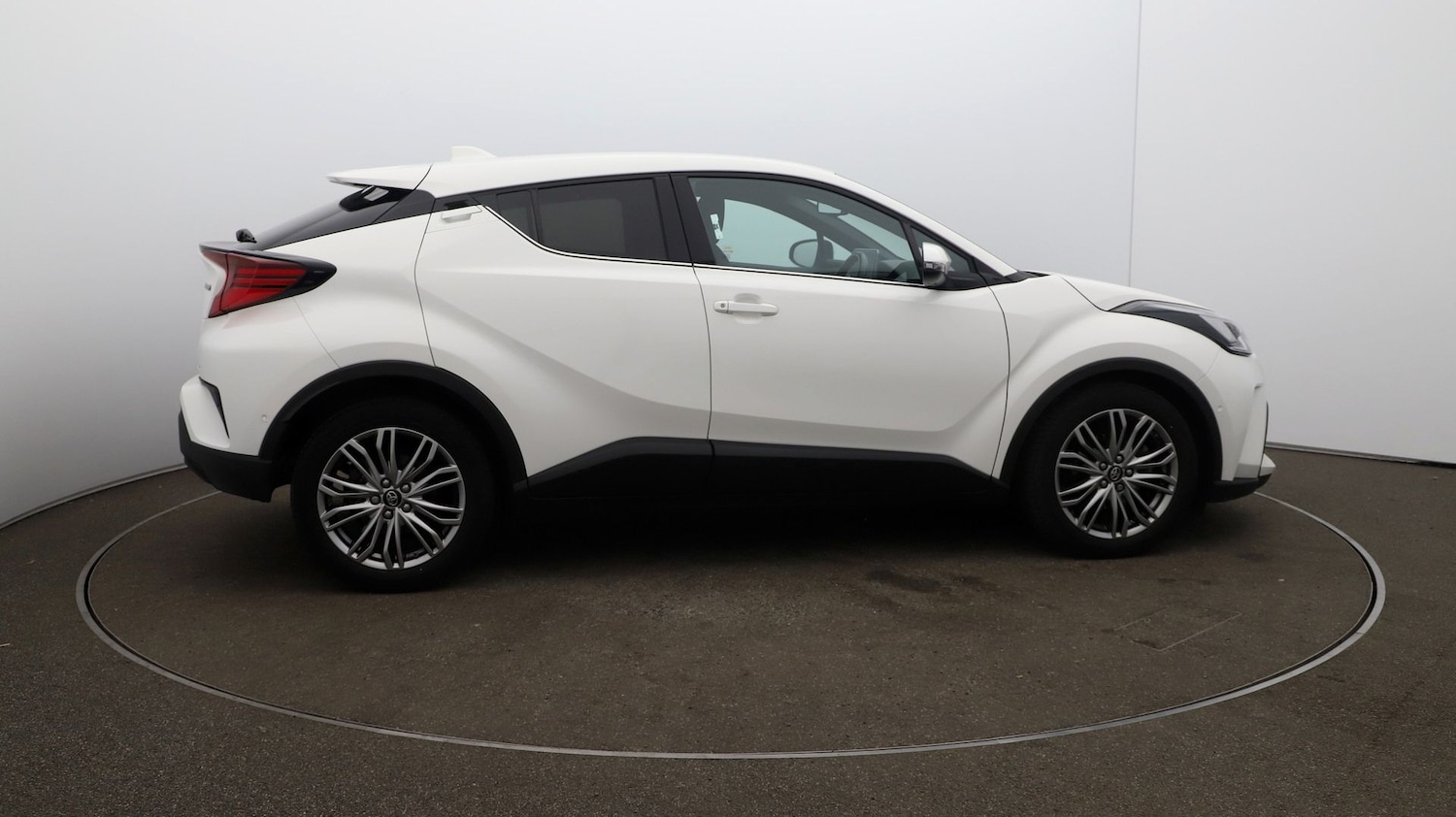 Used Toyota C-HR 2023 for sale - 76809638: Photo 43