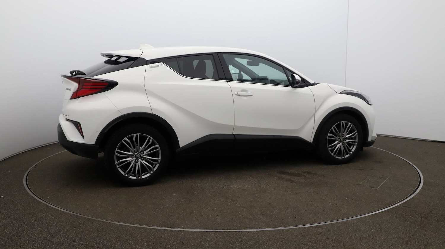 Used Toyota C-HR 2023 for sale - 76809638: Photo 44