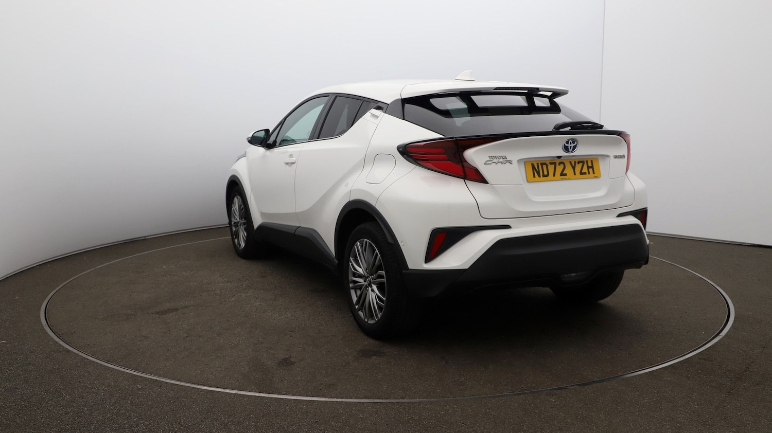 Used Toyota C-HR 2023 for sale - 76809638: Photo 54