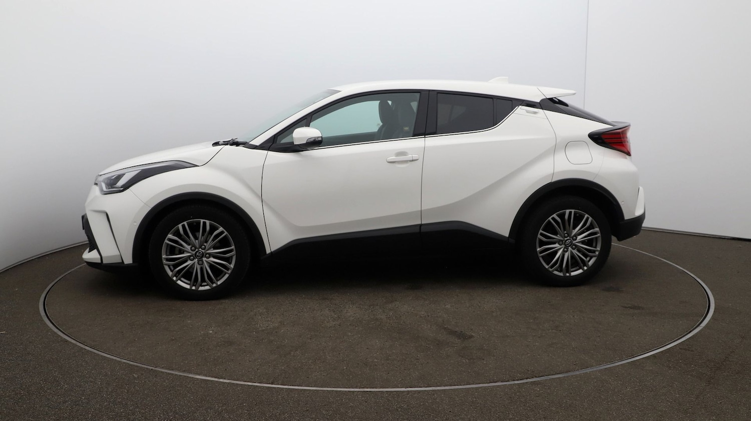 Used Toyota C-HR 2023 for sale - 76809638: Photo 58