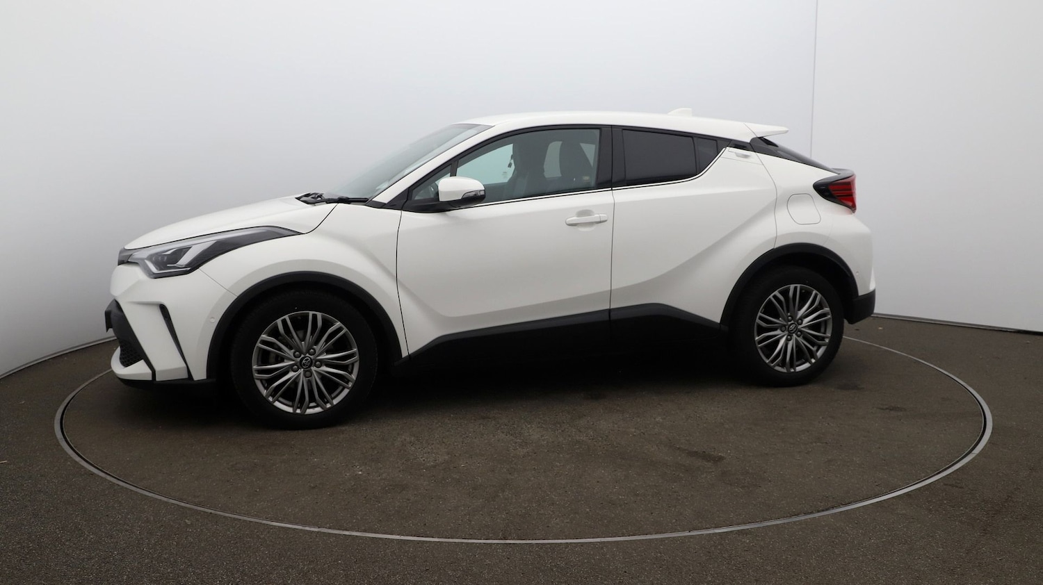 Used Toyota C-HR 2023 for sale - 76809638: Photo 59