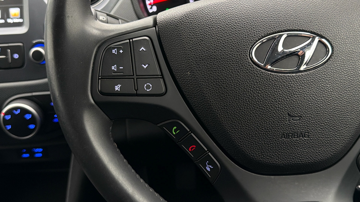 Used Hyundai i10 2019 for sale - 78210362: Photo 22