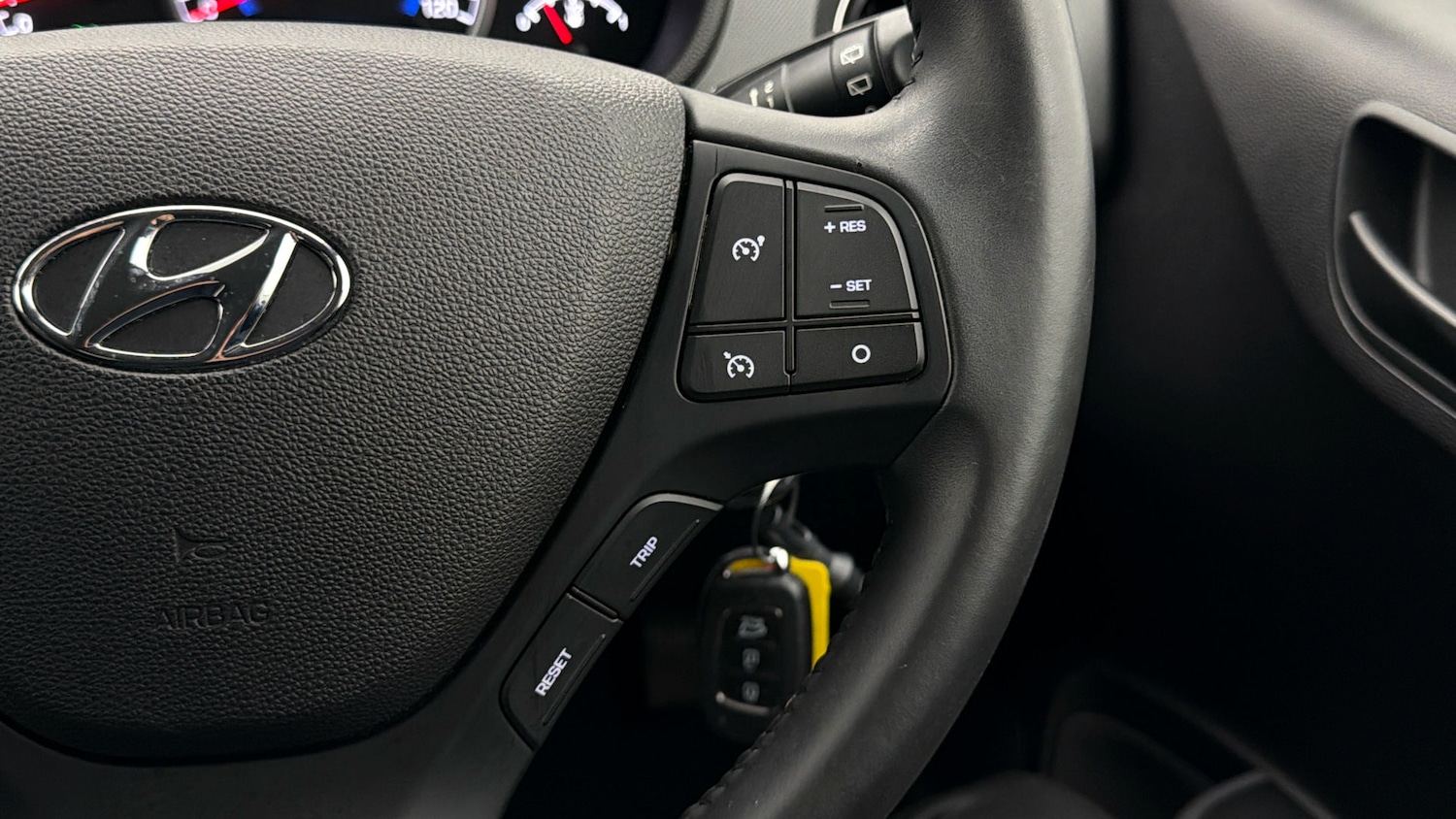 Used Hyundai i10 2019 for sale - 78210362: Photo 23