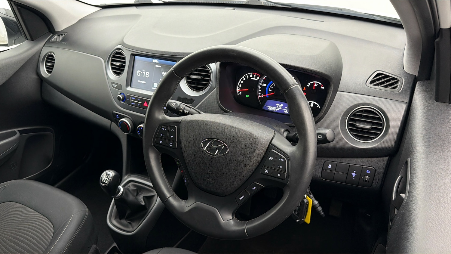 Used Hyundai i10 2019 for sale - 78210362: Photo 9