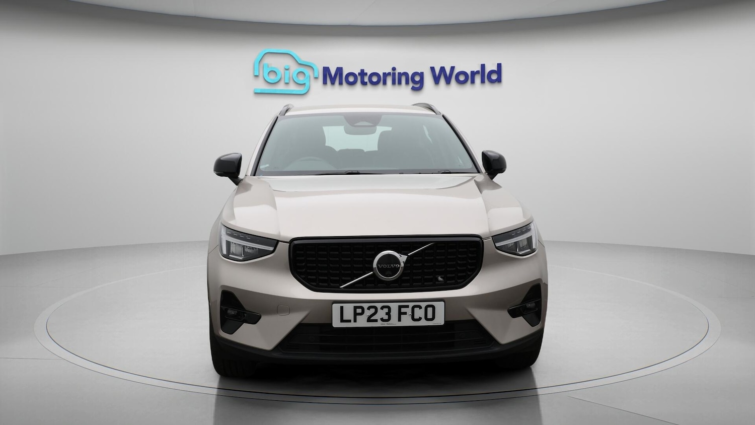 Used Volvo XC40 2023 for sale - 76084141: Photo 3