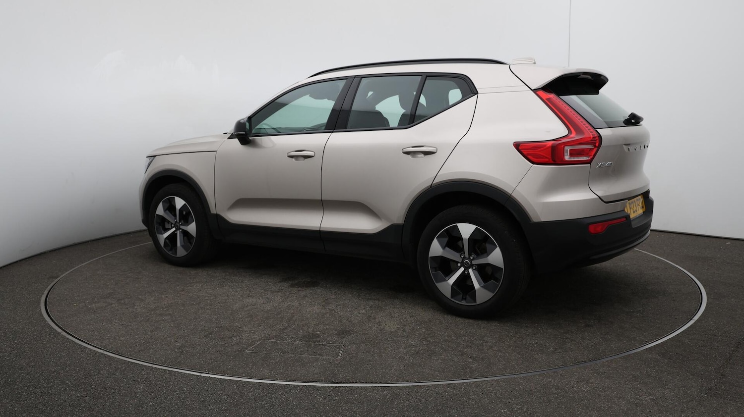 Used Volvo XC40 2023 for sale - 76084141: Photo 36