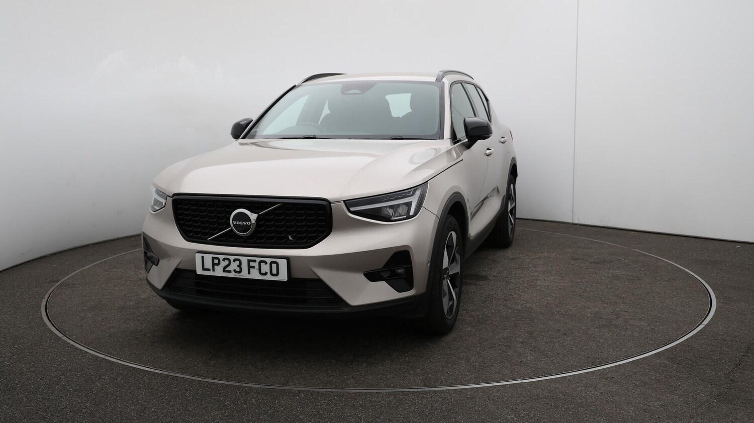 Used Volvo XC40 2023 for sale - 76084141: Photo 38