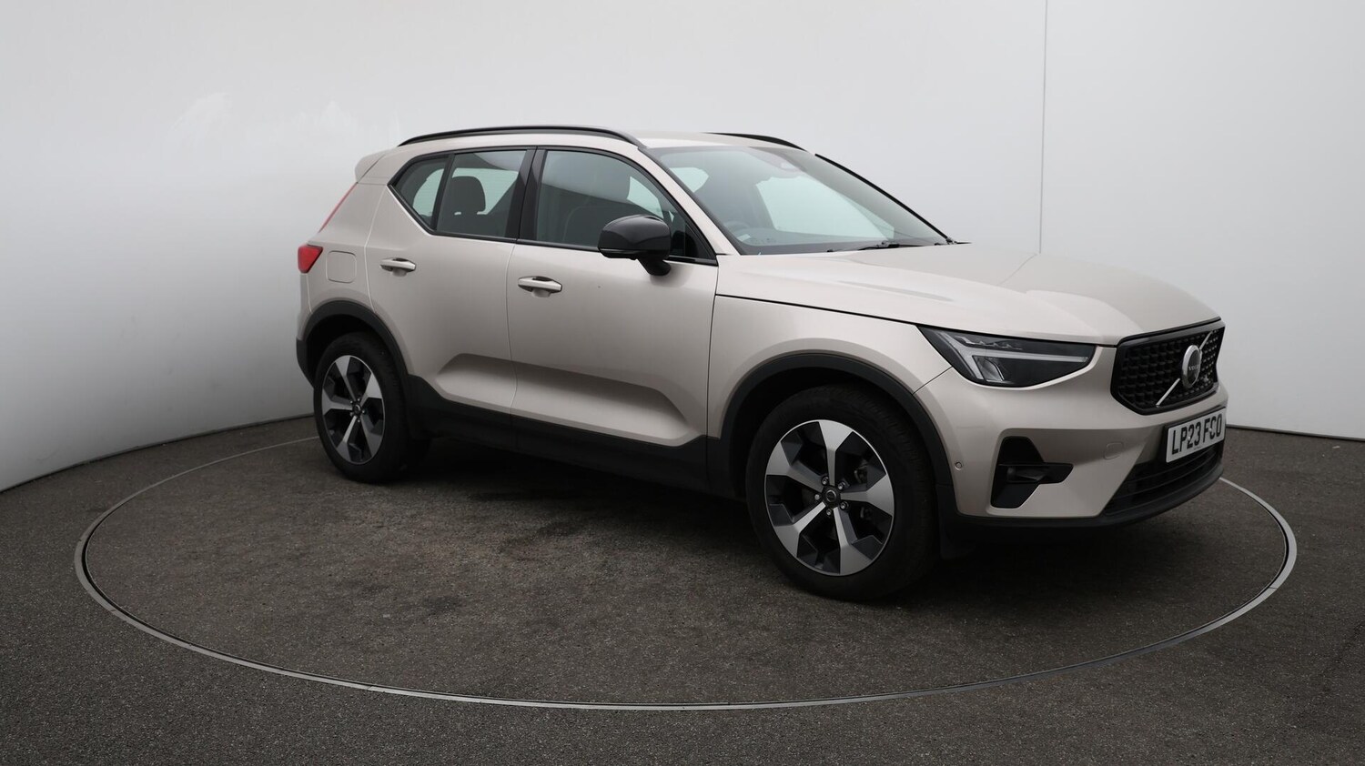 Used Volvo XC40 2023 for sale - 76084141: Photo 44