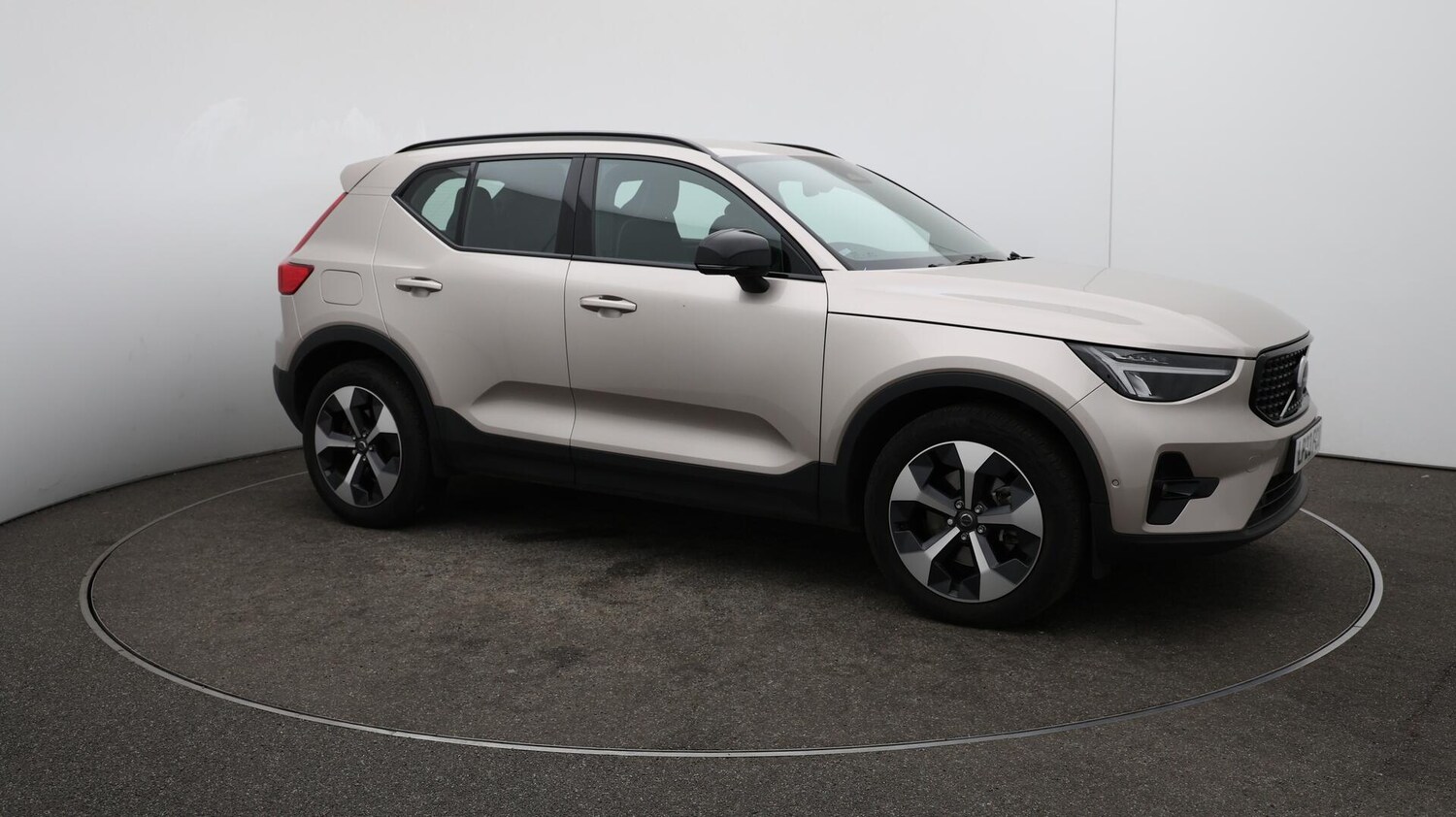 Used Volvo XC40 2023 for sale - 76084141: Photo 45