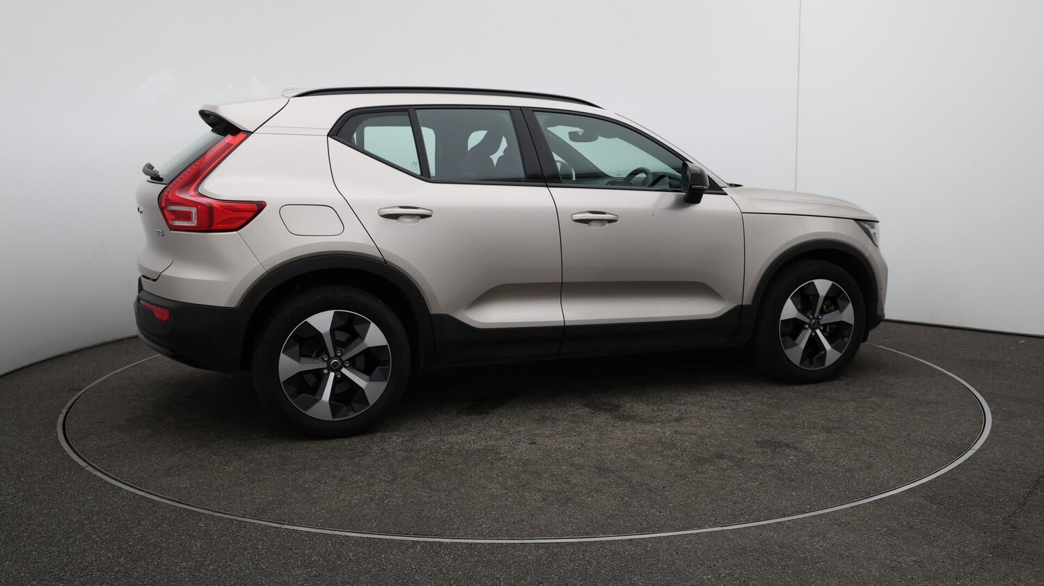 Used Volvo XC40 2023 for sale - 76084141: Photo 51
